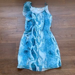 EUC Guess Asymmetrical Dress Strap Butterfly Sleeve. Size 6.